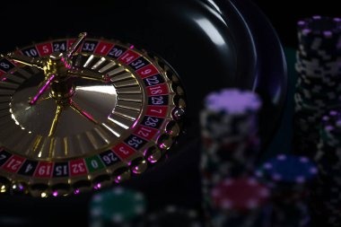 Red Tiger slot game interface showing reels and bonus features